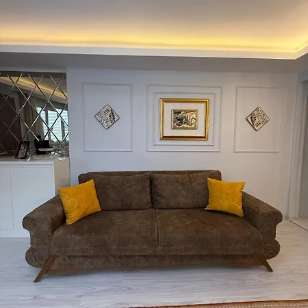 Renovated 2br Garden Flat 300 M To Sarimsakli * Sefacamlik