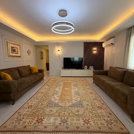 Renovated 2br Garden Flat 300 M To Sarımsaklı Daire *
