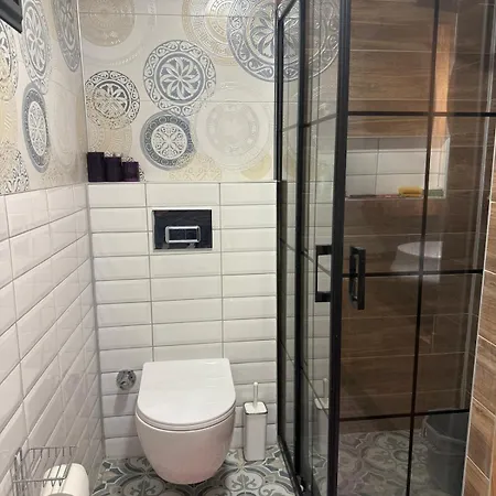 Renovated 2br Garden Flat 300 M To Sarimsakli * Sefacamlik