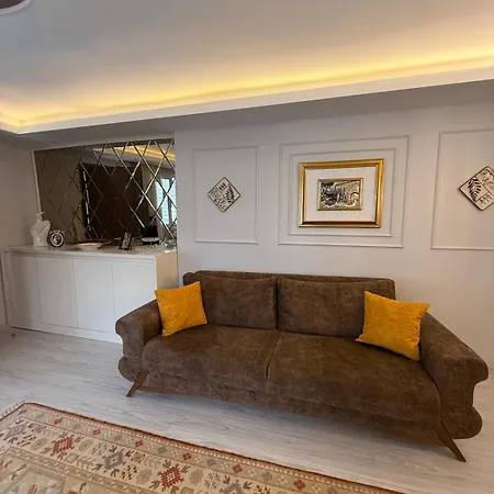 Renovated 2br Garden Flat 300 M To Sarimsakli דירה Sefacamlik