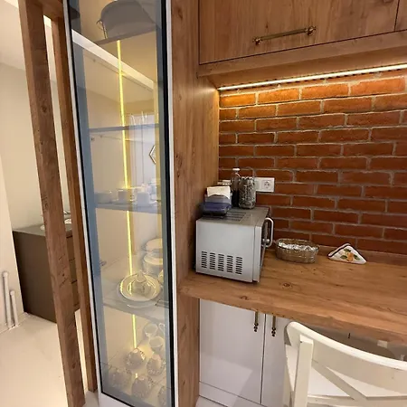 Renovated 2br Garden Flat 300 M To Sarimsakli