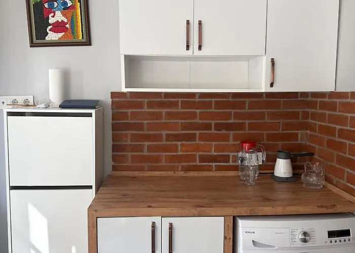 Daire Renovated 2br Garden Flat 300 M To Sarımsaklı *